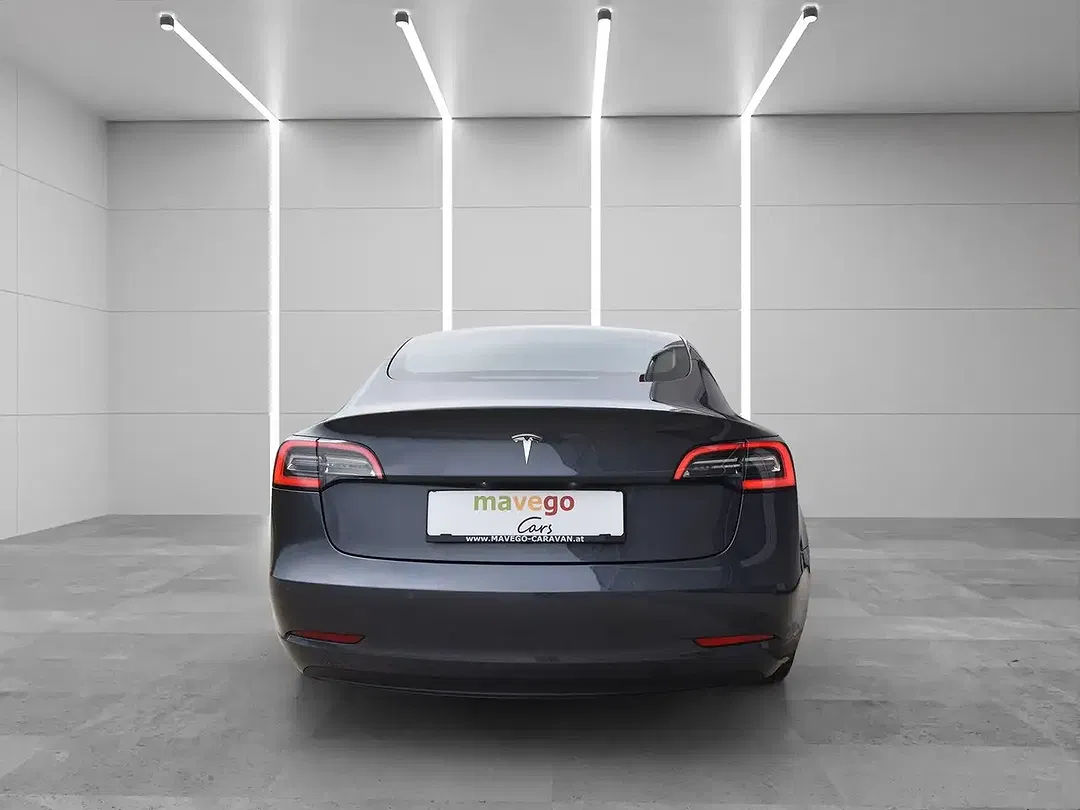 Tesla Model 3 RWD Standard Range - Thumbnail 5
