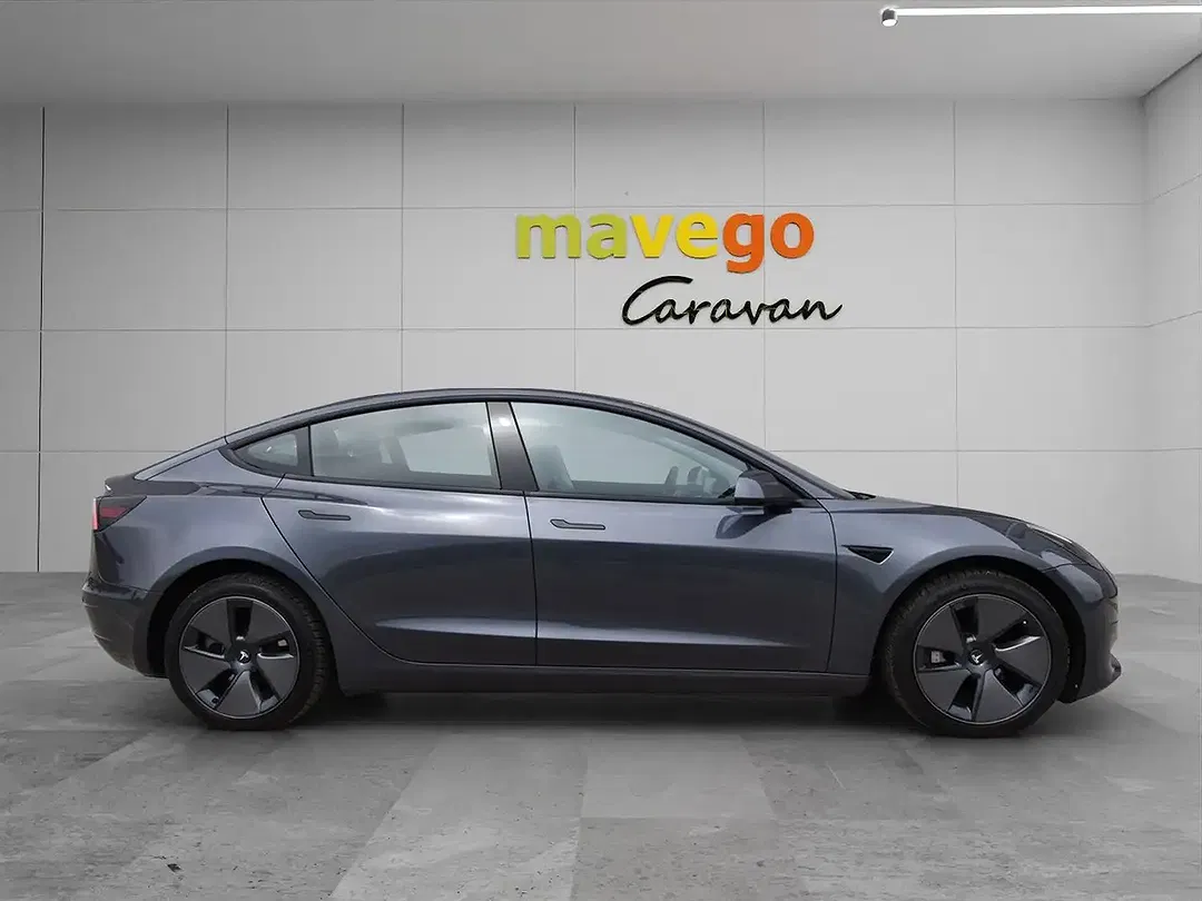 Tesla Model 3 RWD Standard Range - Thumbnail 7