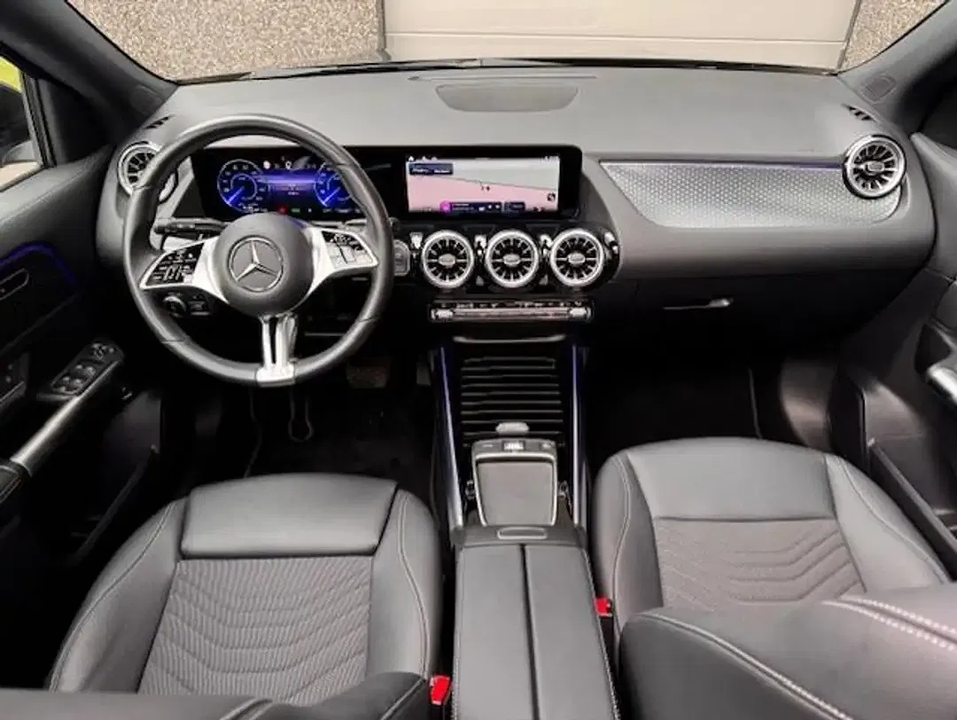 Mercedes-Benz EQA 250 - Thumbnail 15
