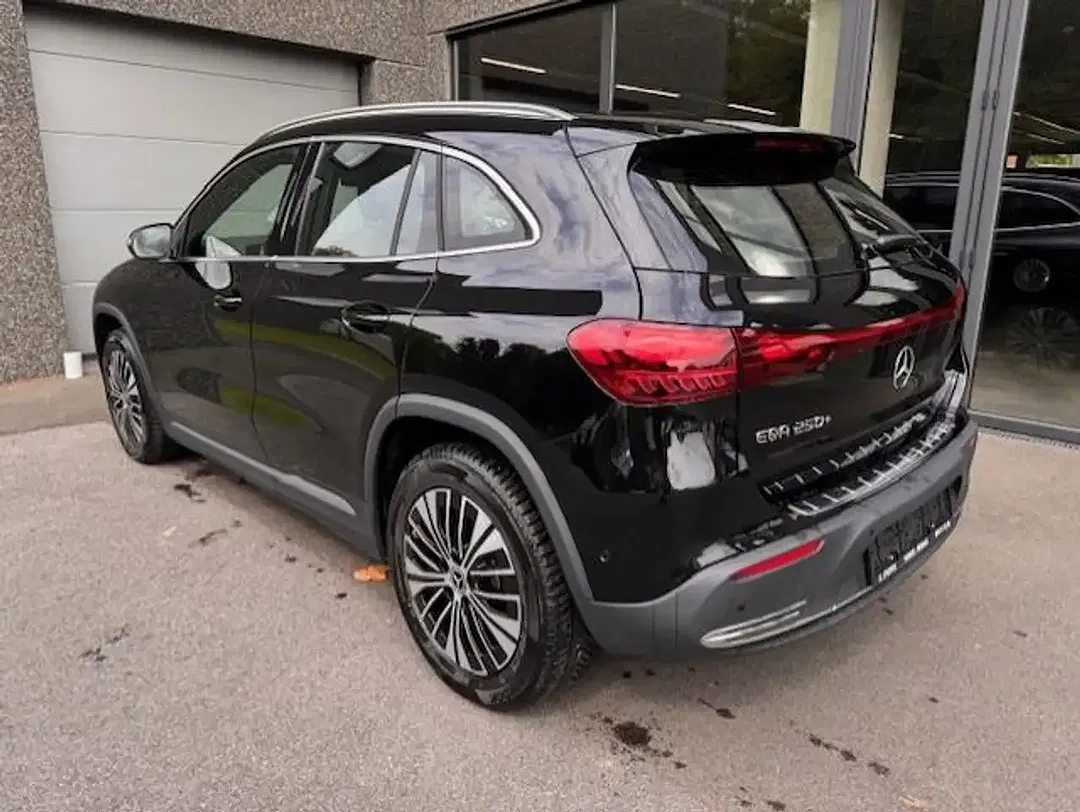 Mercedes-Benz EQA 250 - Thumbnail 7