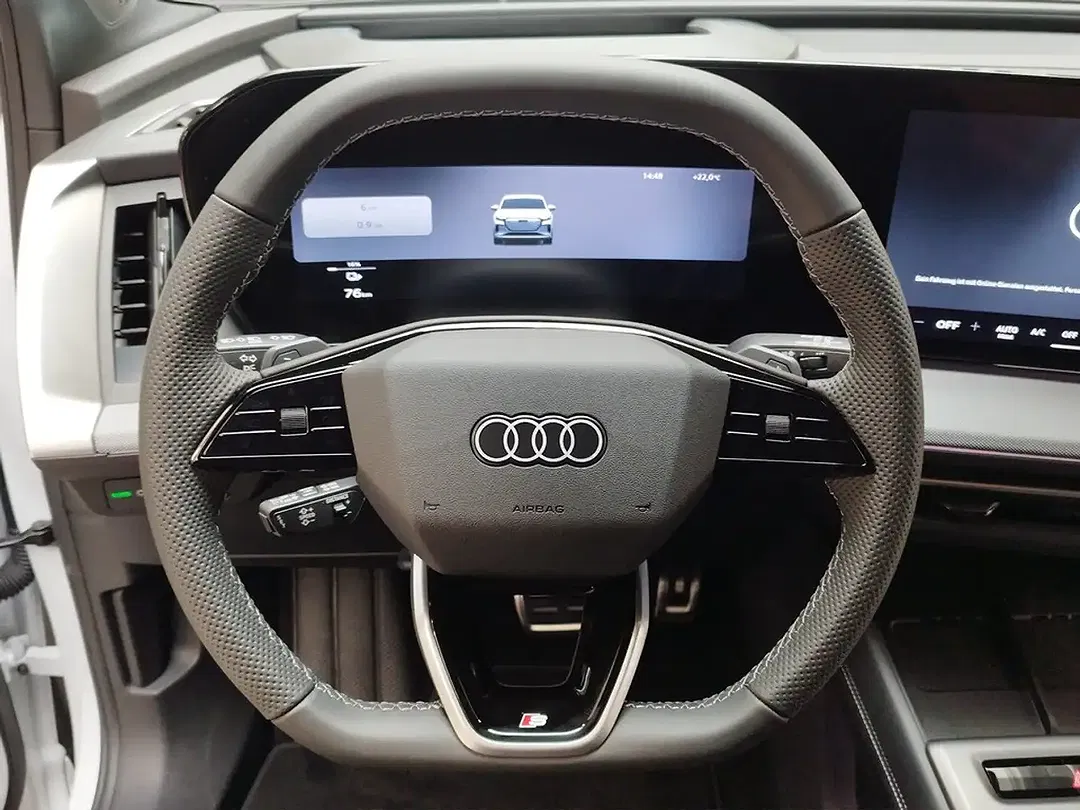 Audi e-tron quattro - Thumbnail 11