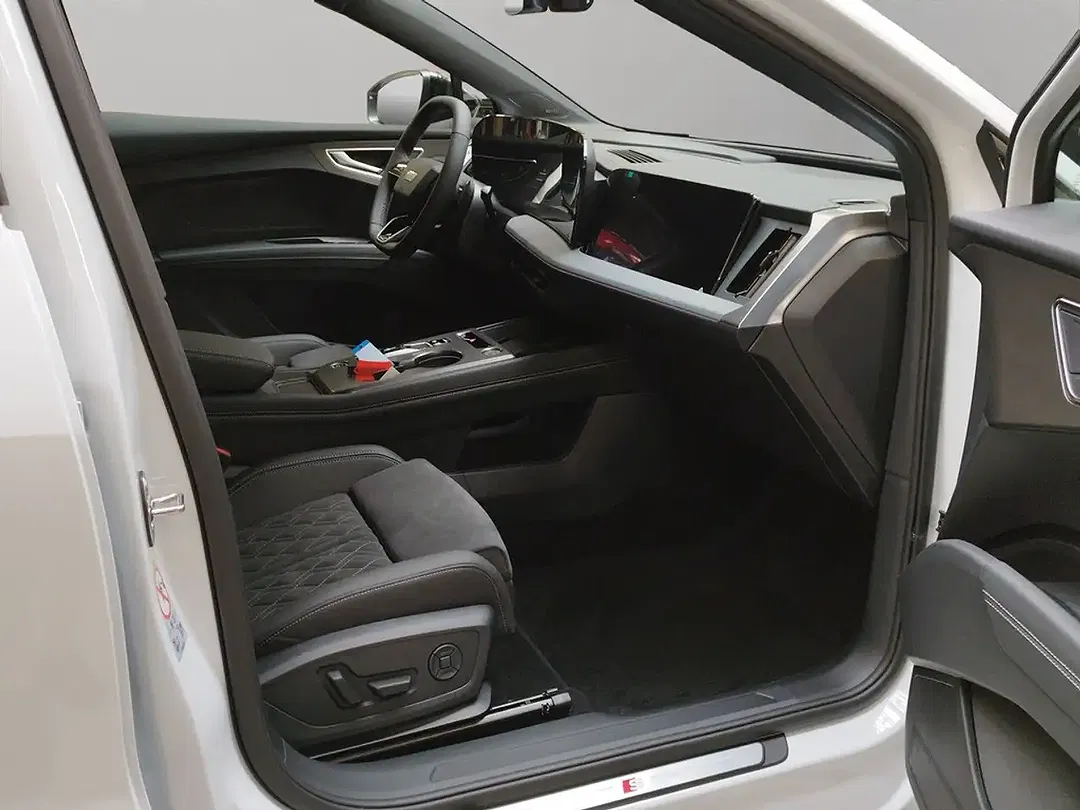 Audi e-tron quattro - Thumbnail 8