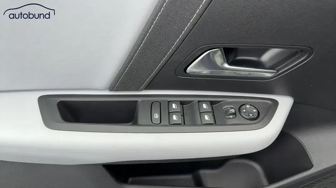 Citroen C4 1.2 PureTech Max - Thumbnail 11