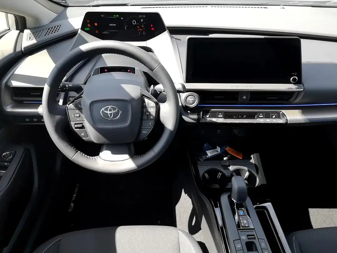 Toyota Prius Hybrid Executive - Thumbnail 10