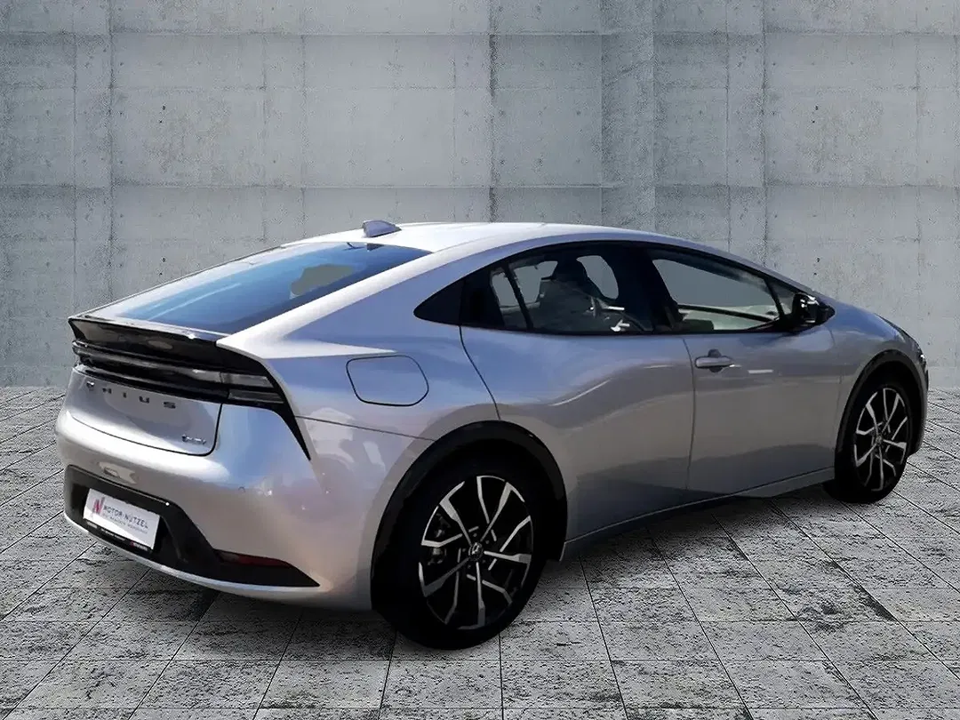 Toyota Prius Hybrid Executive - Thumbnail 6