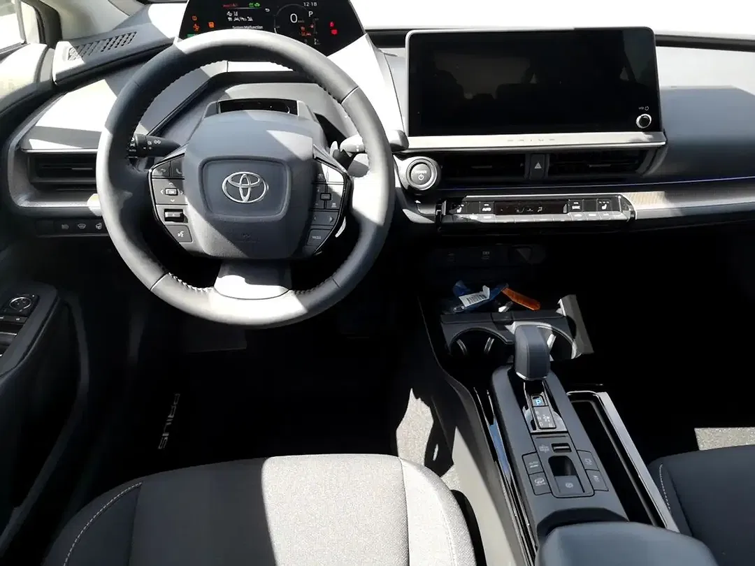 Toyota Prius Hybrid Executive - Thumbnail 9
