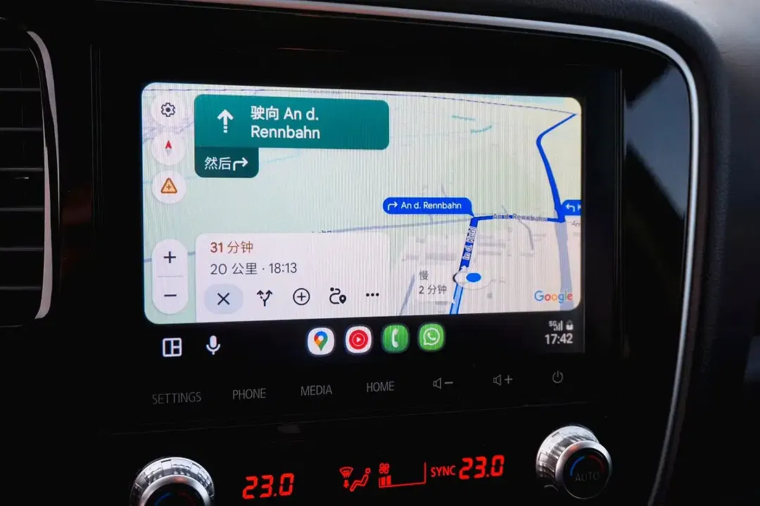 Mitsubishi Outlander 2.4 PHEV 4WD - foto 15