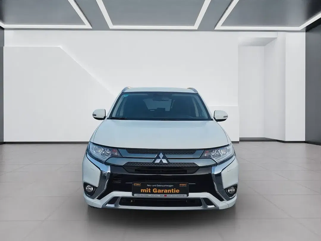 Mitsubishi Outlander 2.4 PHEV 4WD - foto 2