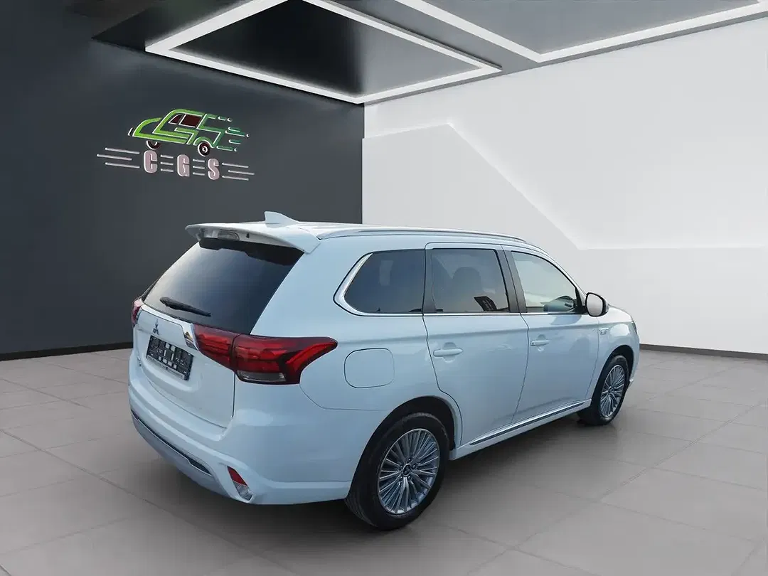 Mitsubishi Outlander 2.4 PHEV 4WD - Thumbnail 8