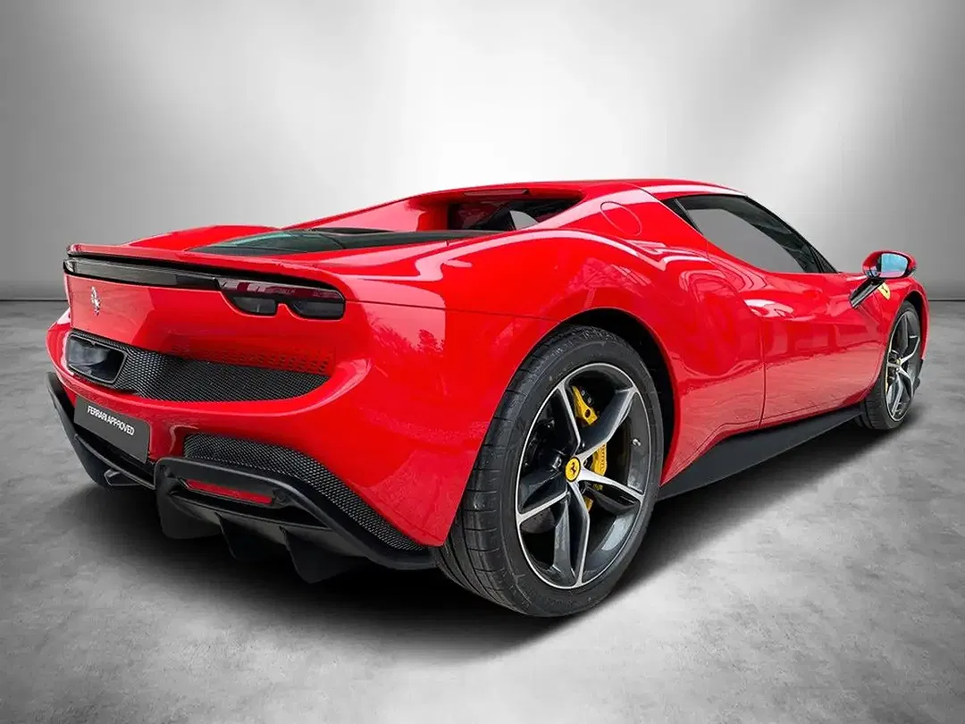 Ferrari 296 GTB - Thumbnail 5