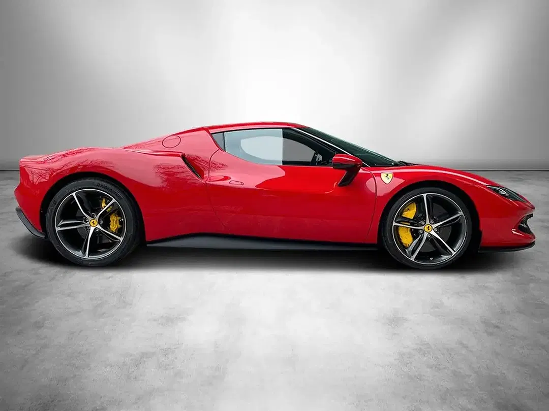 Ferrari 296 GTB - Thumbnail 6