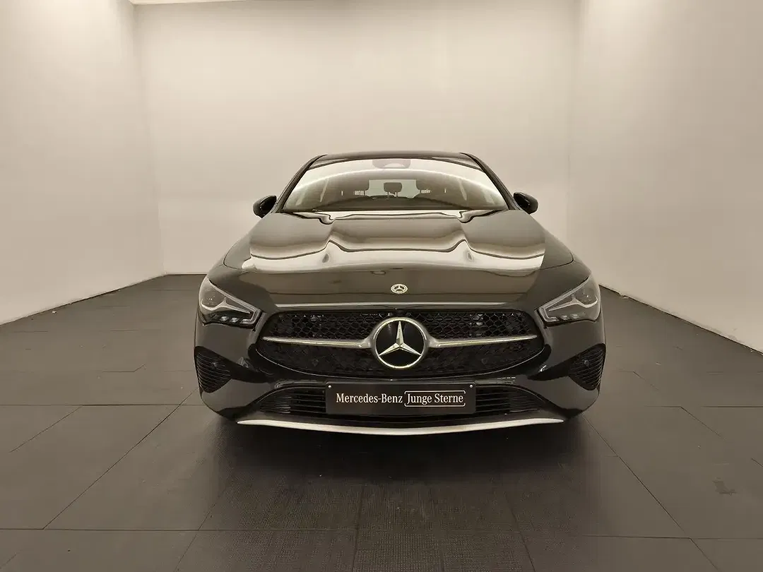 Mercedes-Benz CLA 200 Progressive Advanced - Thumbnail 1