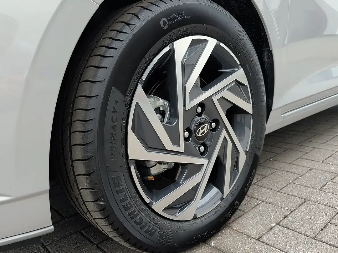 Hyundai i20 DCT - Thumbnail 9