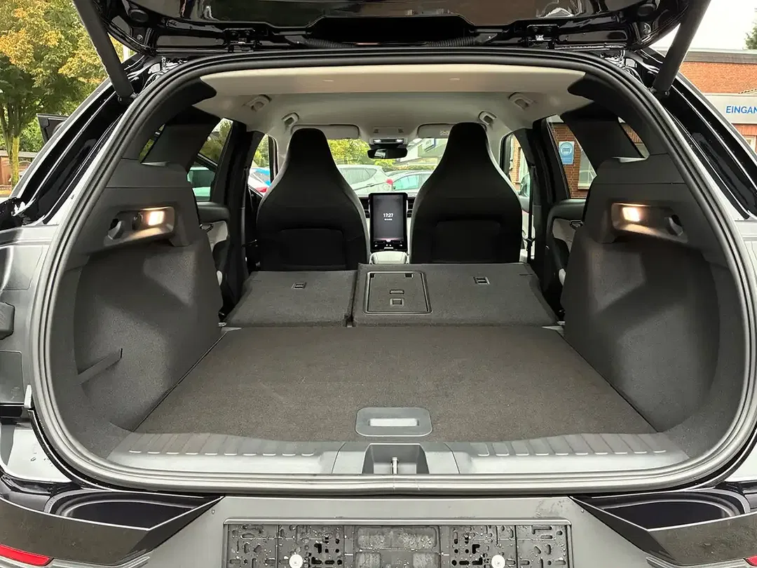 Ford Explorer Premium - Thumbnail 12