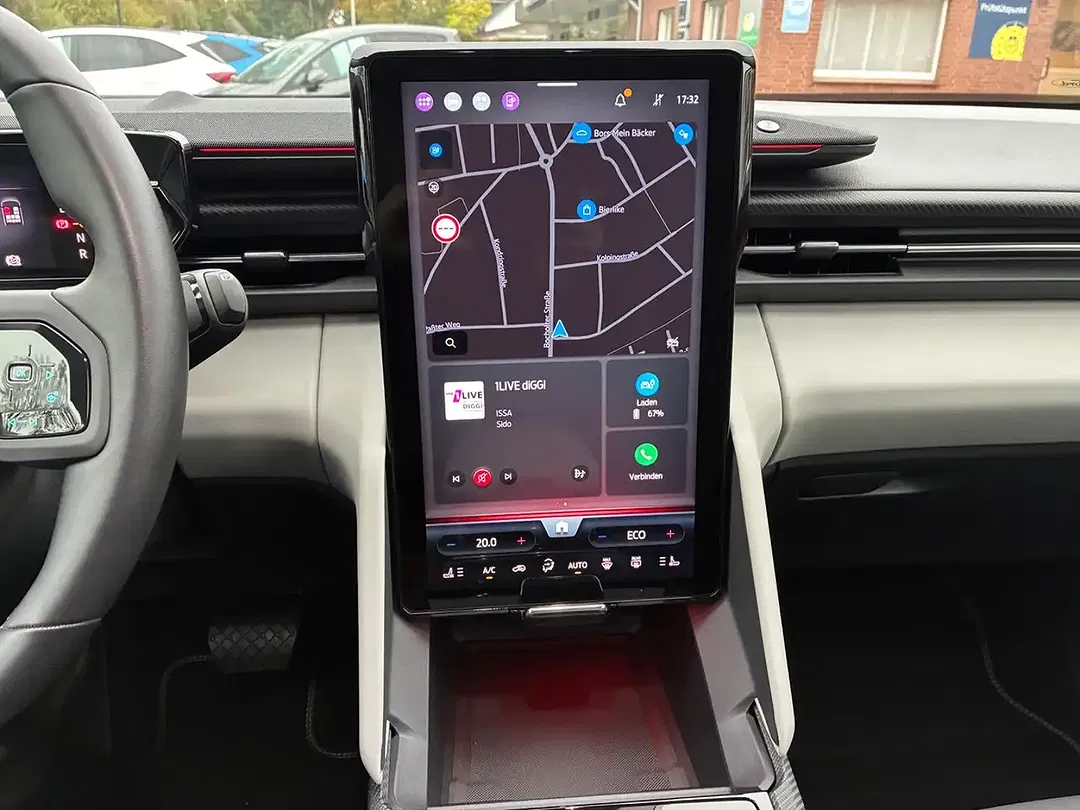 Ford Explorer Premium - Thumbnail 15