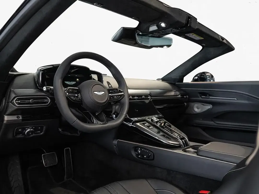 Aston Martin Vantage Roadster - Thumbnail 3
