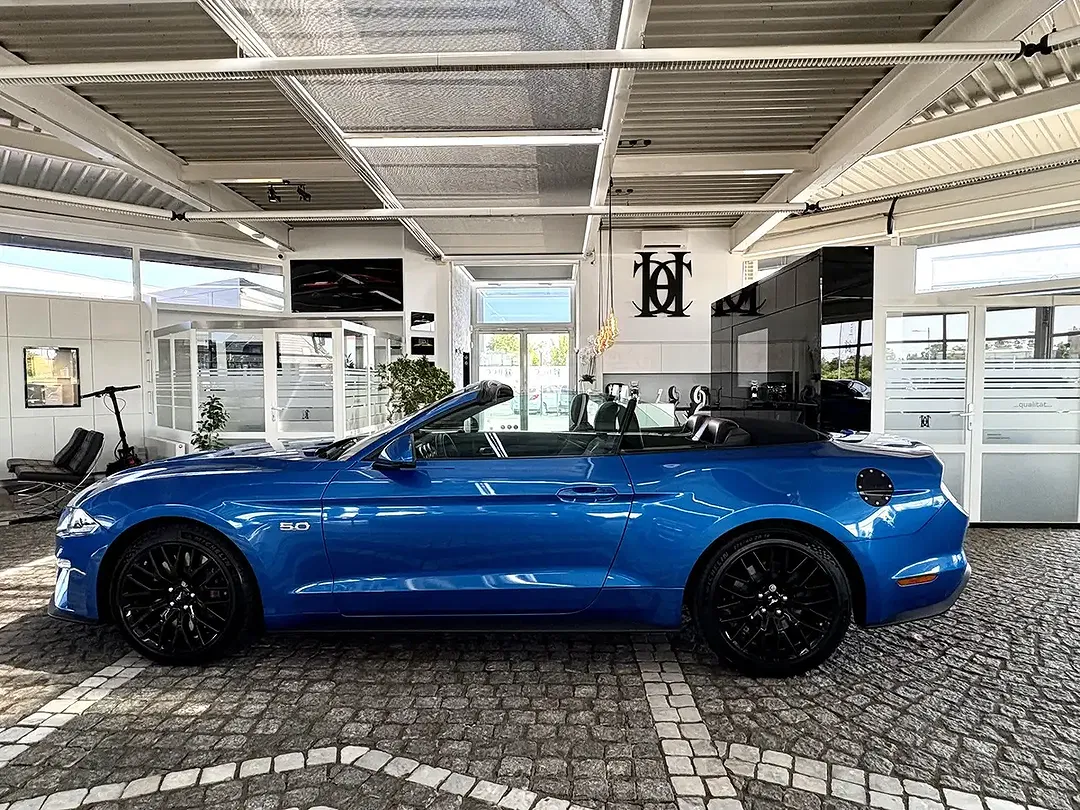 Ford Mustang GT - Thumbnail 12