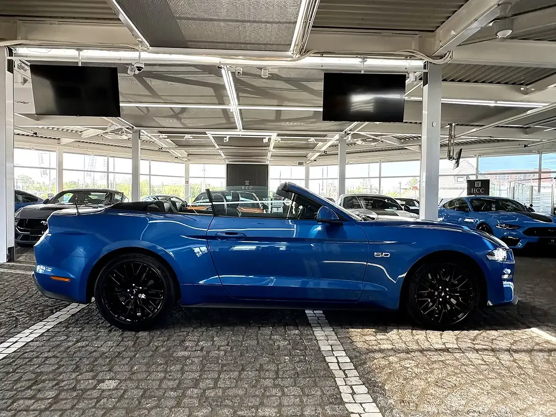 Ford Mustang GT - Thumbnail 13
