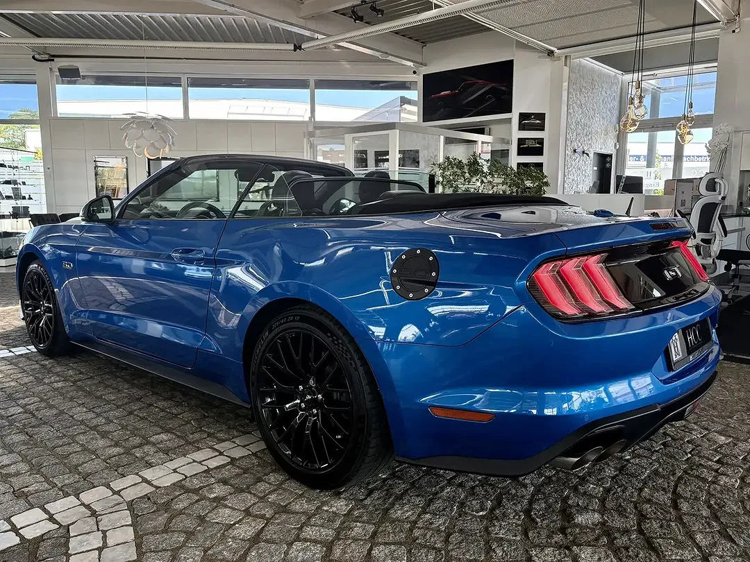Ford Mustang GT - Thumbnail 9