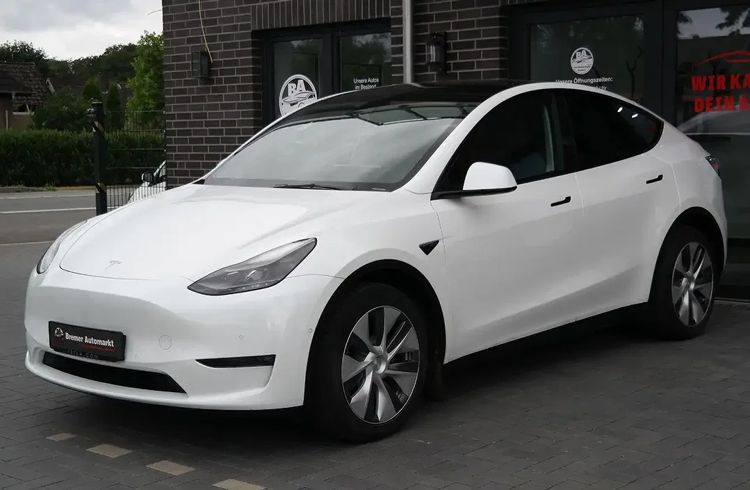 Tesla Model Y AWD Dual Motor Performance - Afbeelding 1