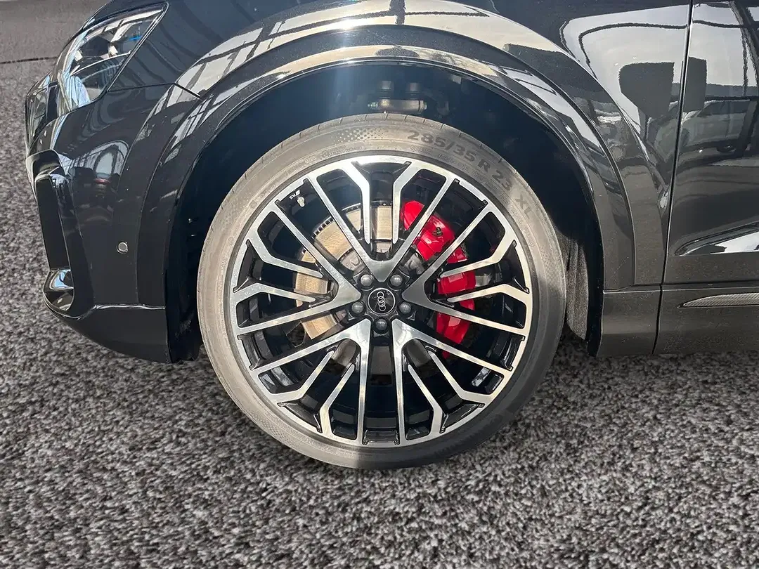 Audi Q8 TFSI e tiptronic quattro - Thumbnail 9