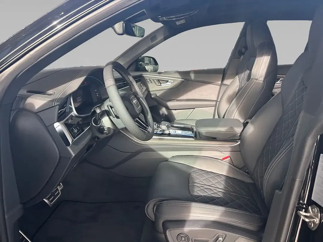 Audi Q8 TFSI e tiptronic quattro - Thumbnail 10