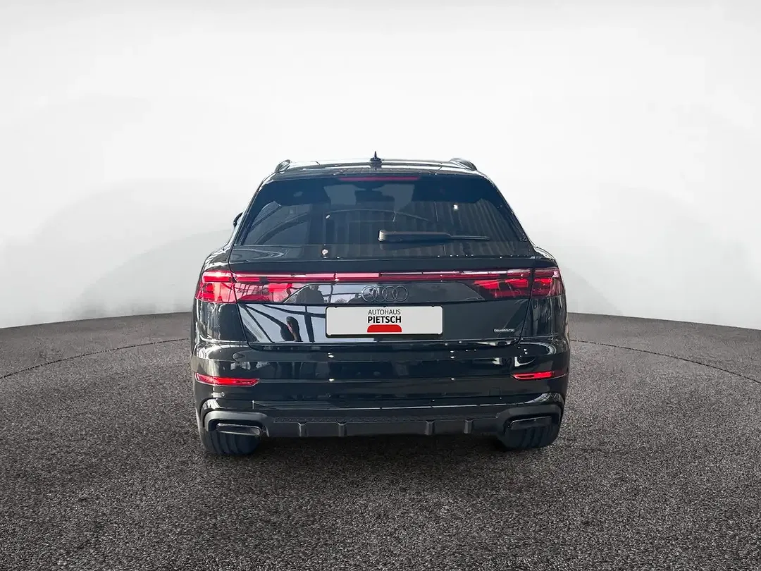 Audi Q8 TFSI e tiptronic quattro - Thumbnail 4