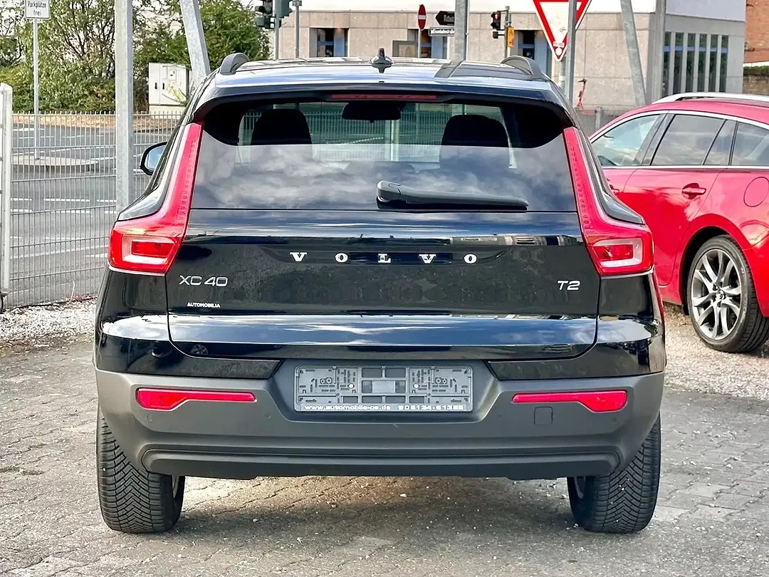Volvo XC40 Momentum Core - Thumbnail 6