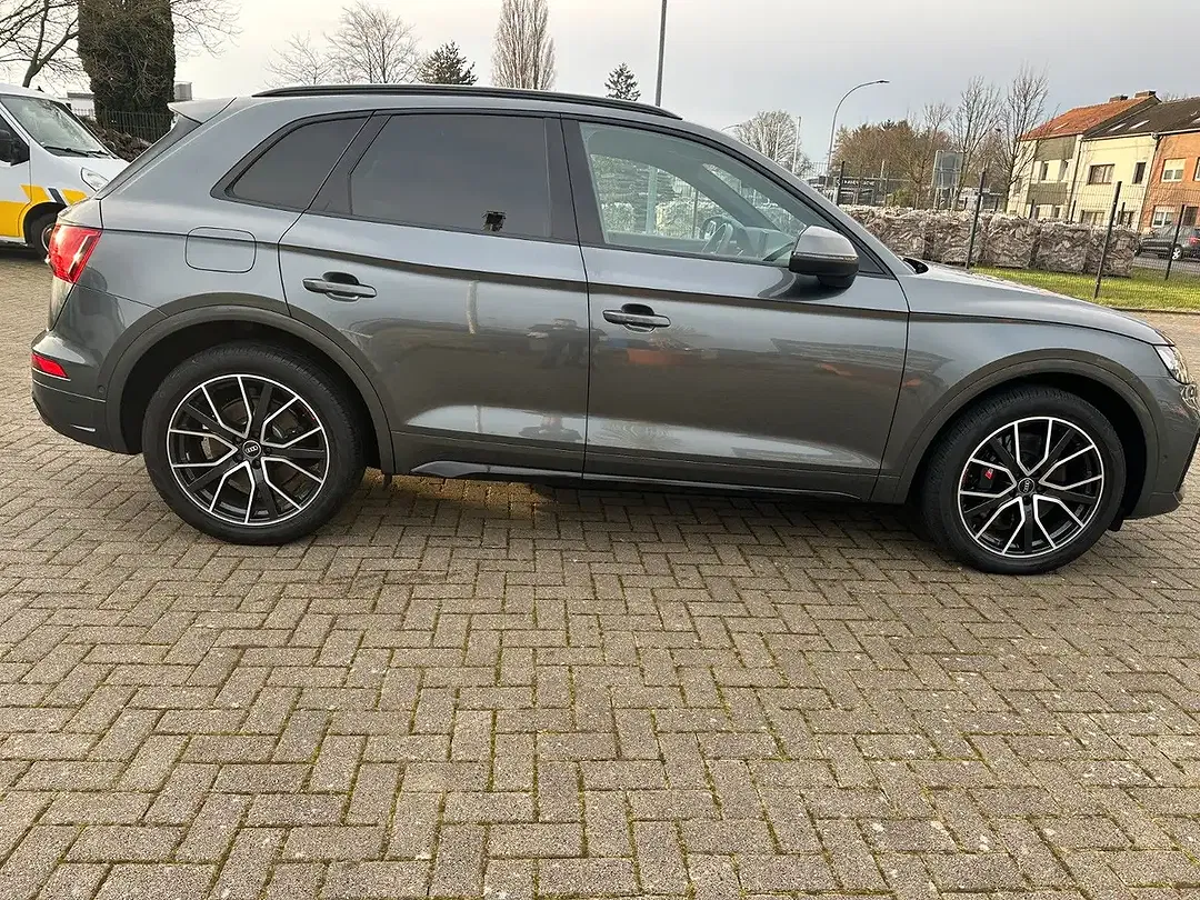 Audi SQ5 - Thumbnail 12