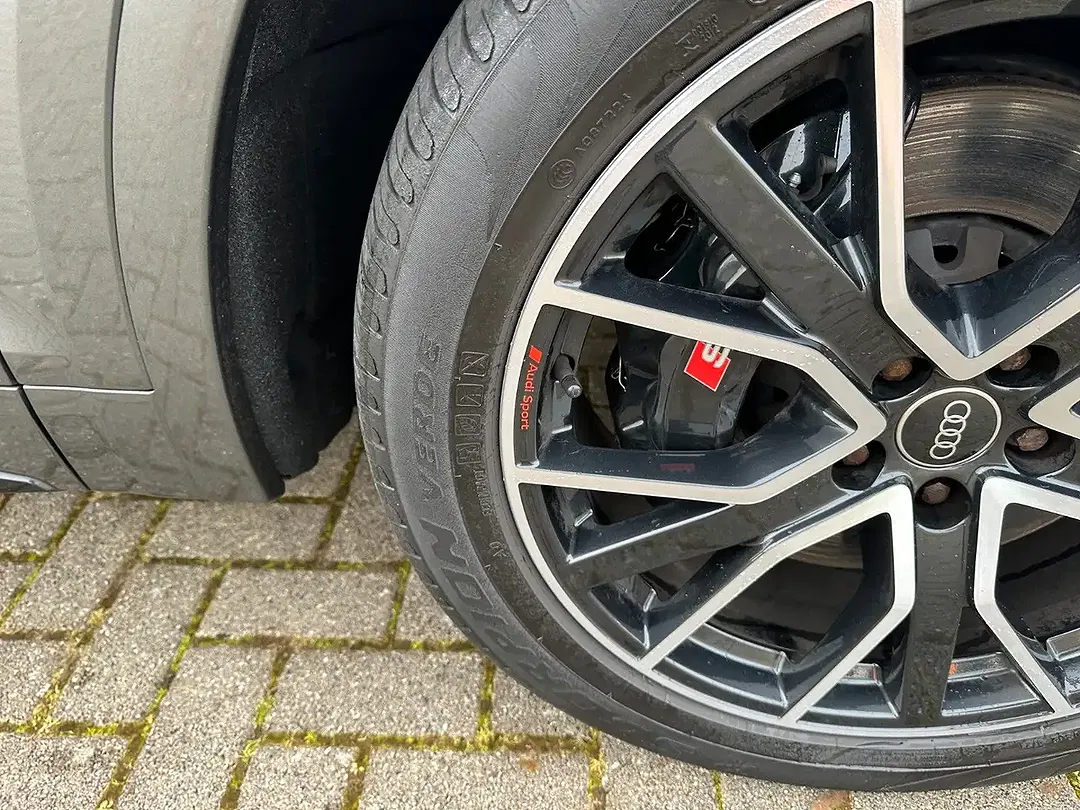 Audi SQ5 - Thumbnail 13