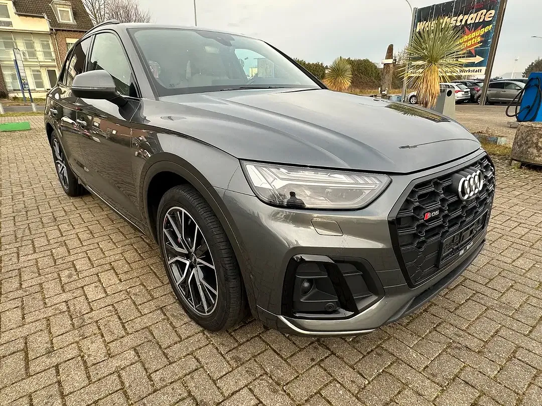 Audi SQ5 - Thumbnail 3