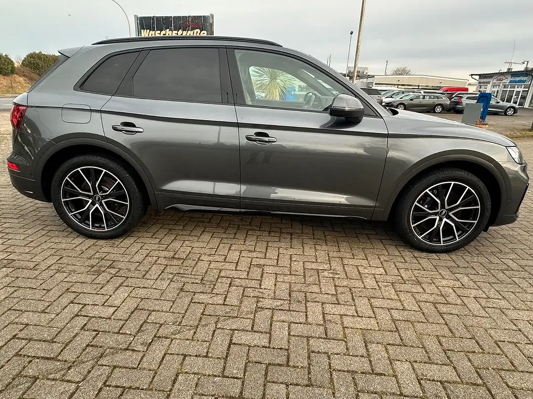 Audi SQ5 - Thumbnail 4