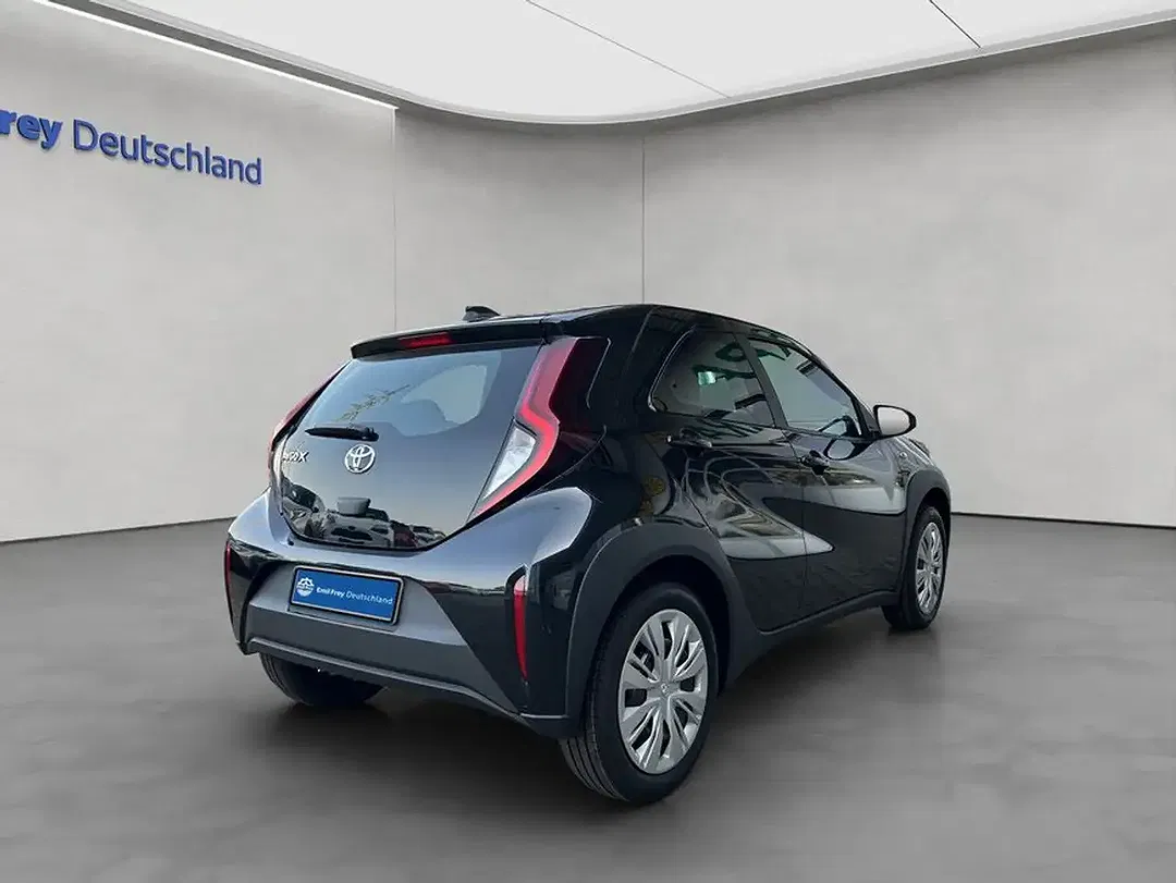 Toyota Aygo X Business Edition - Thumbnail 5