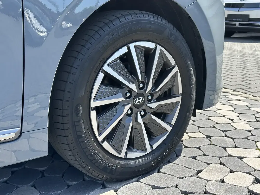 Hyundai IONIQ Prime - Thumbnail 26