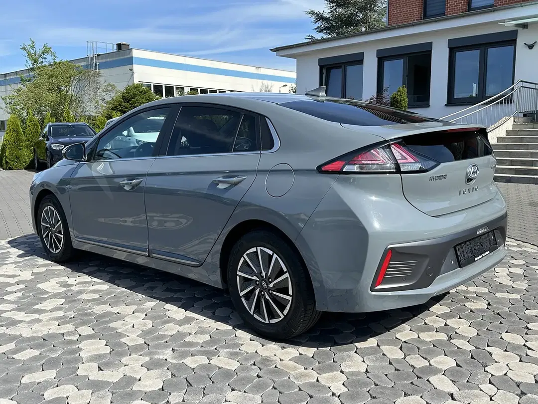 Hyundai IONIQ Prime - Thumbnail 6