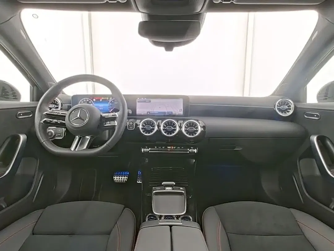 Mercedes-Benz A 180 AMG Line - Thumbnail 6