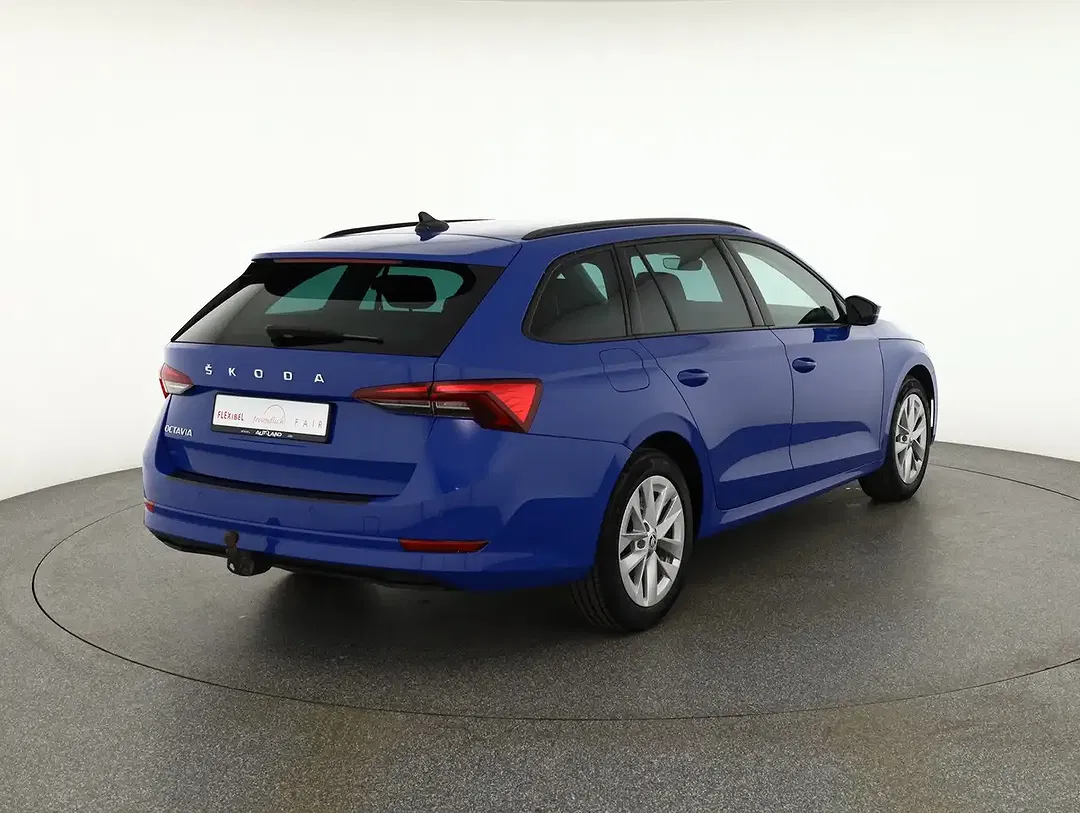 Skoda Octavia 2.0 TDI DSG Combi - Thumbnail 5
