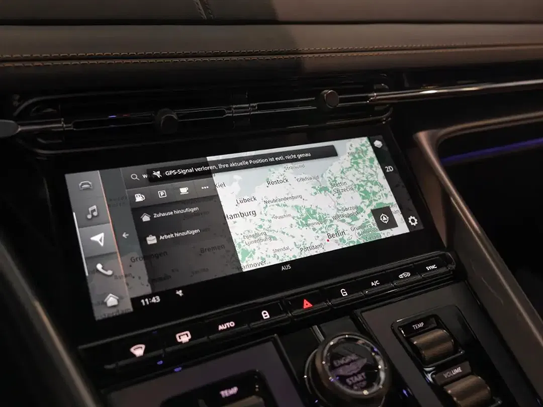 Aston Martin DB12 Coupe - Thumbnail 9