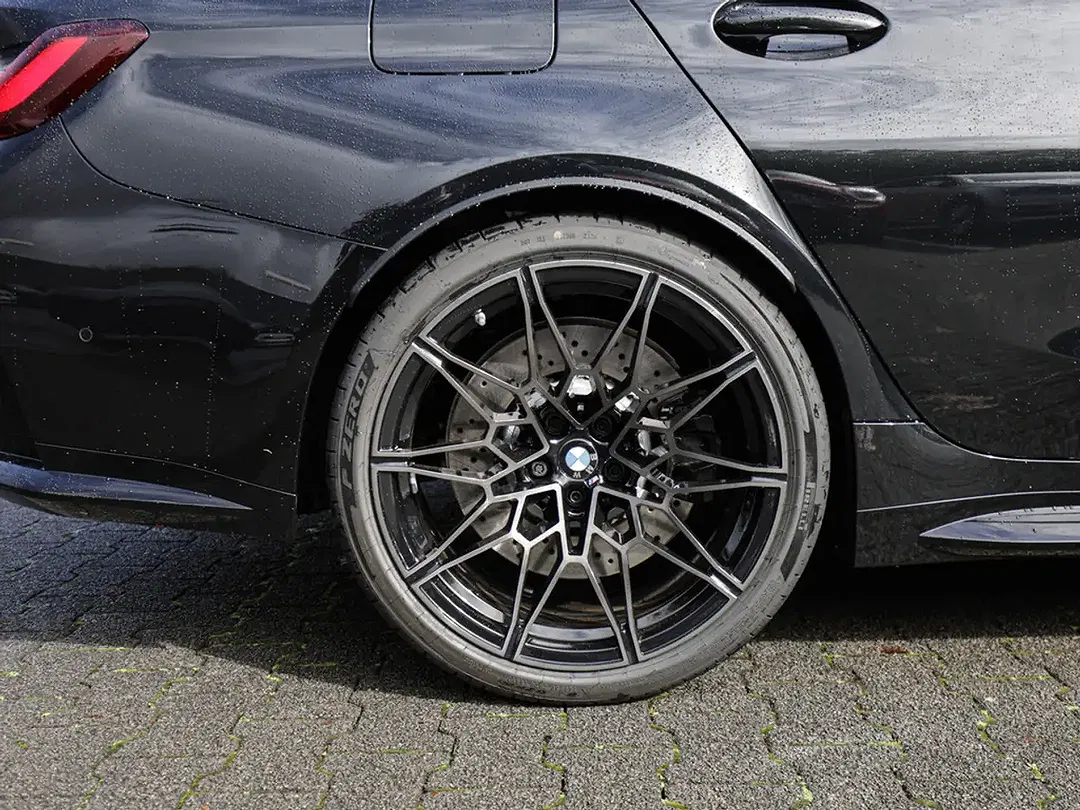BMW M3 xDrive Competition Touring - Thumbnail 9