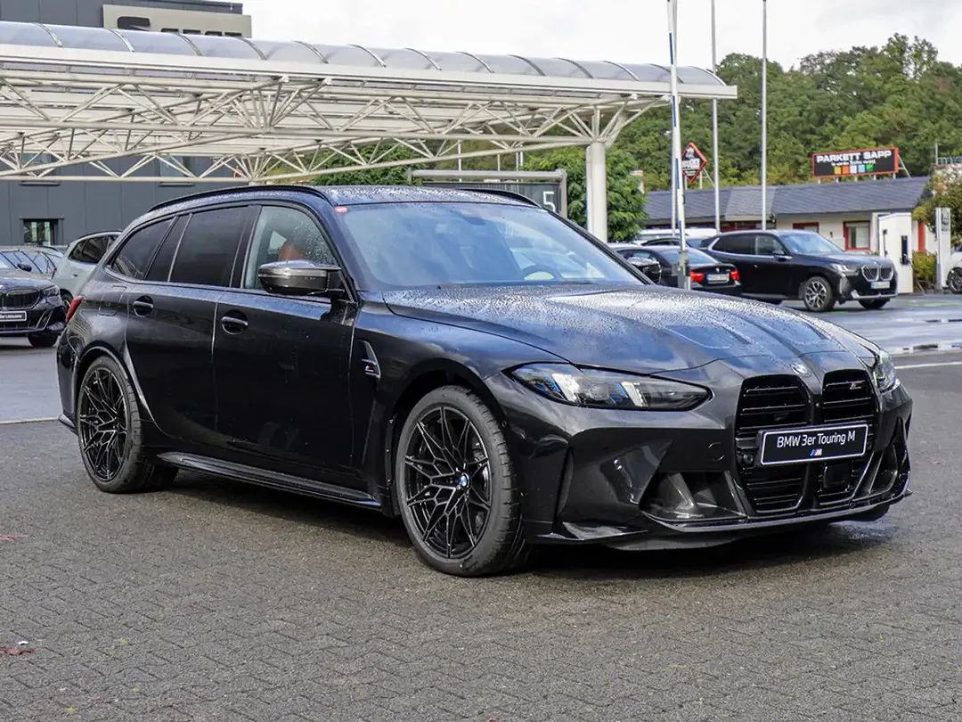 BMW M3 xDrive Competition Touring - Thumbnail 3