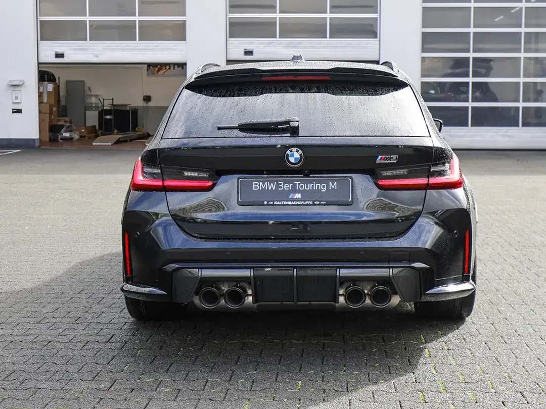 BMW M3 xDrive Competition Touring - Thumbnail 5