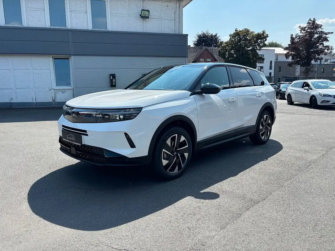 Opel Grandland X 1.2 GS - Thumbnail 3