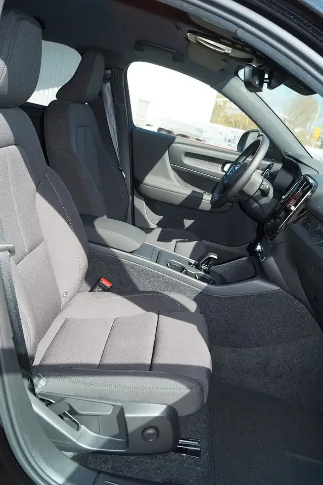 Volvo EX40 AUT AWD Plus Black Edition - Thumbnail 11