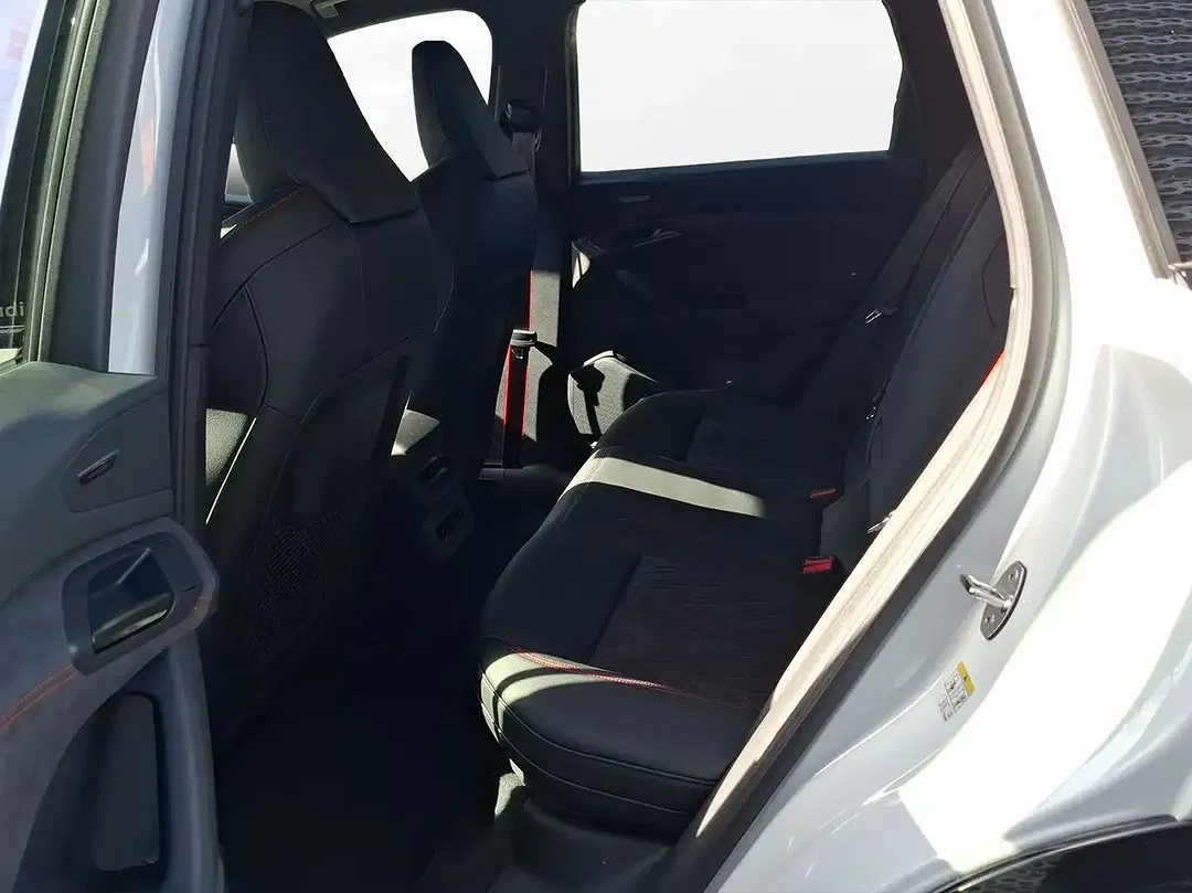 Audi Q6 e-tron S line - Thumbnail 3