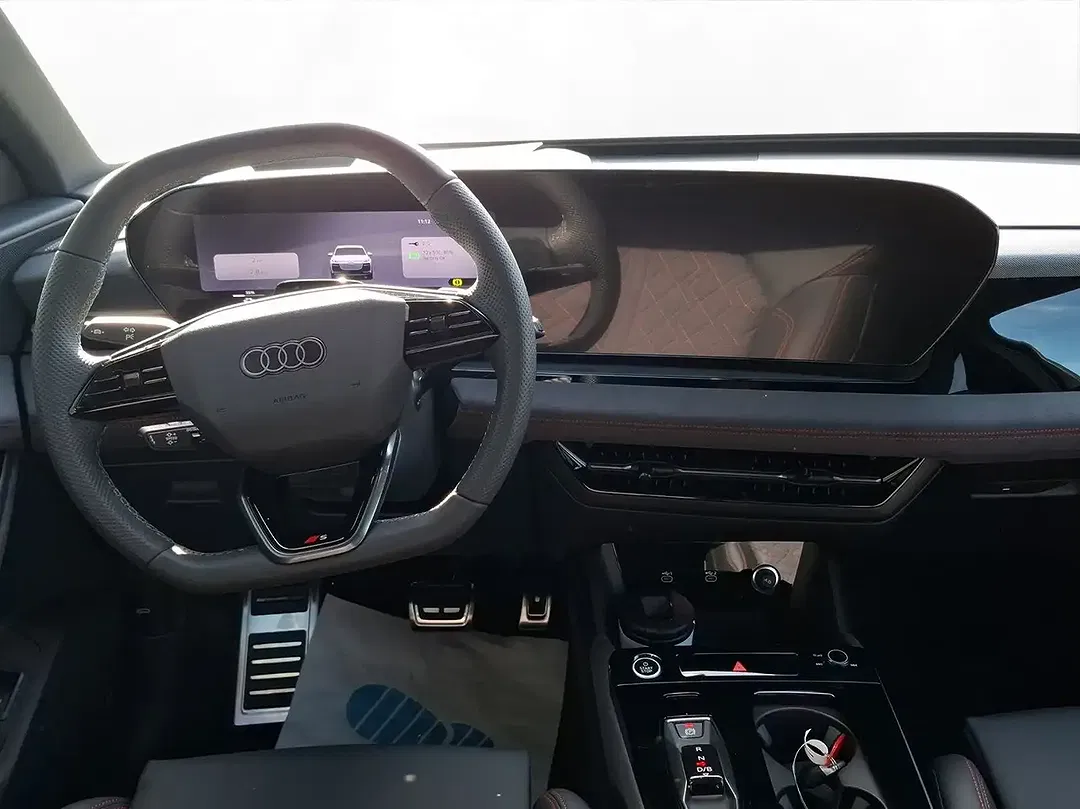 Audi Q6 e-tron S line - Thumbnail 4