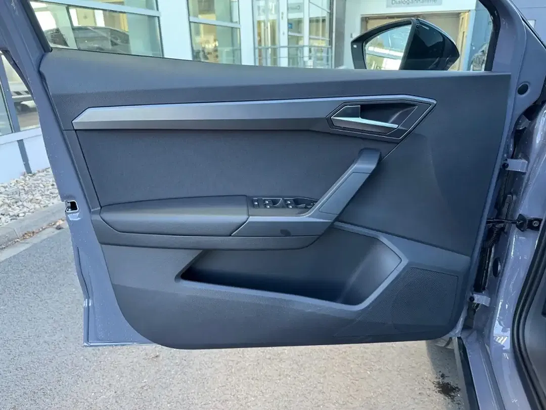 SEAT Arona 1.0 TSI FR - Thumbnail 11