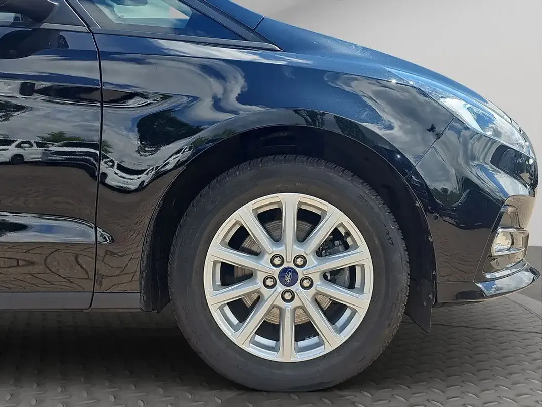 Ford Galaxy 2.5 Edition - foto 19