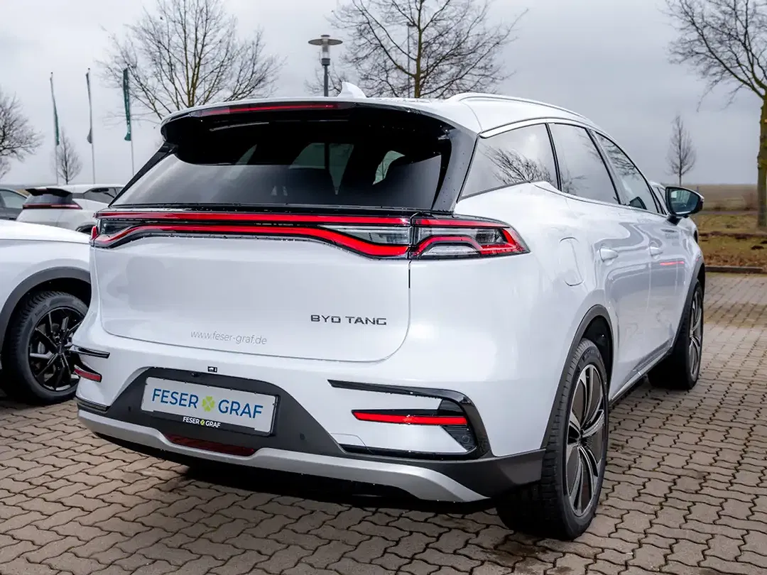 BYD Tang AWD Flagship - foto 2