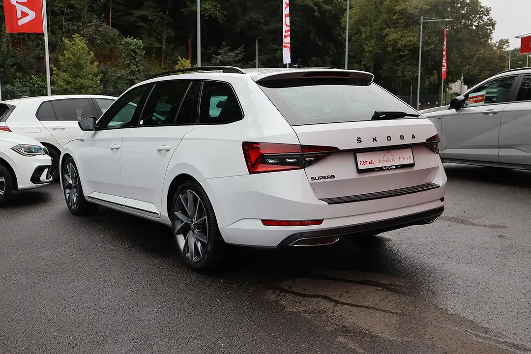 Skoda Superb 2.0 Combi Sportline - Afbeelding 1