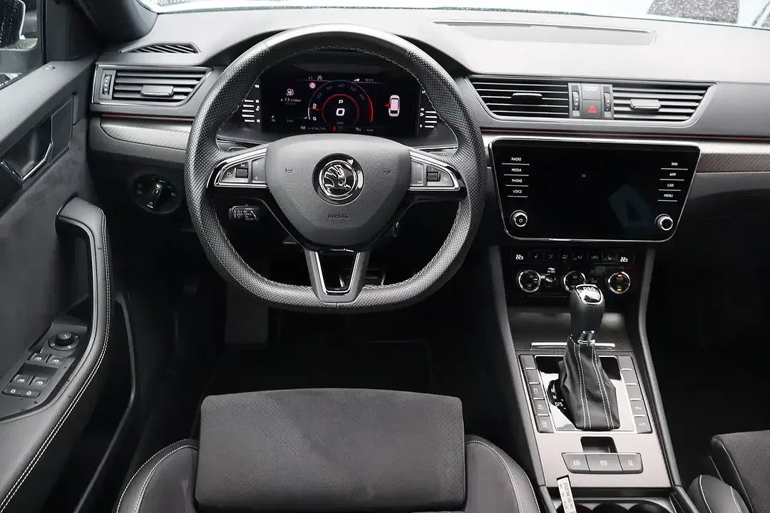 Skoda Superb 2.0 Combi Sportline - Thumbnail 8